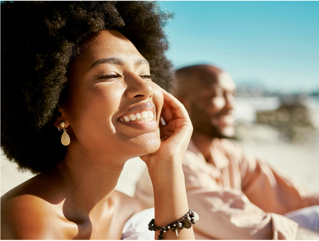 How to Reapply Sunscreen Over Makeup Without Making a Goopy Mess