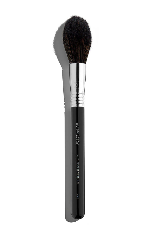 Sigma Beauty - F37 Spotlight Duster™ Brush