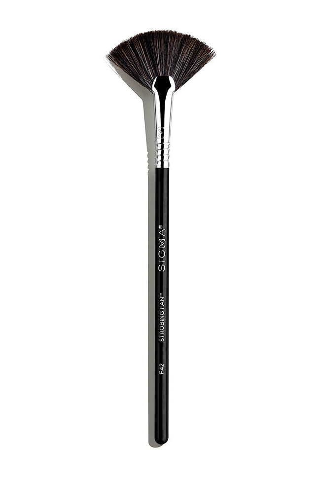 Sigma Beauty - F42 Strobing Fan™ Brush