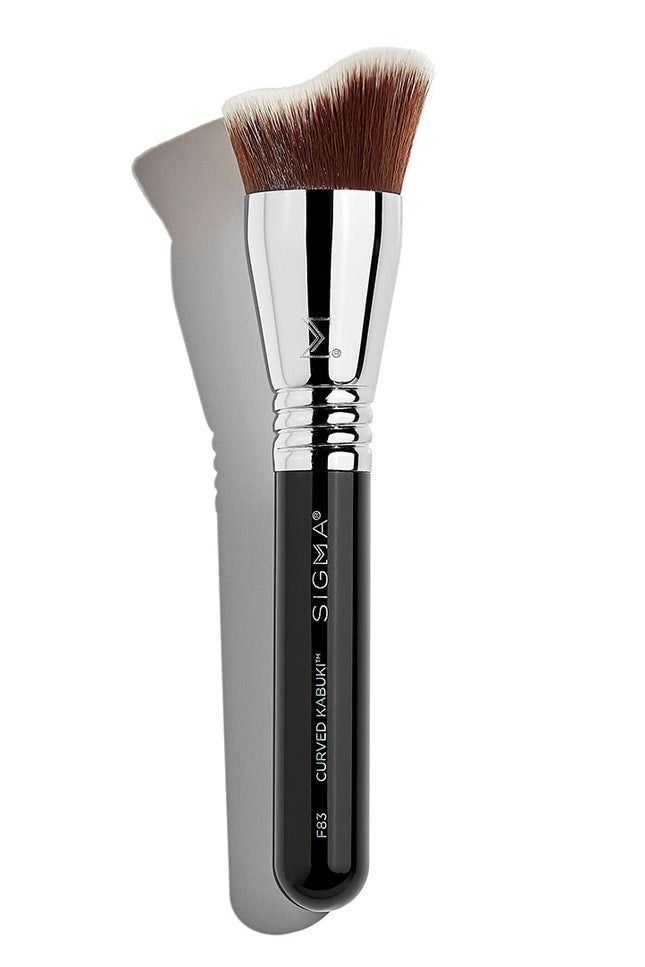Sigma Beauty - F83 Curved Kabuki™ Brush
