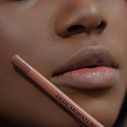 Dede's Signature - DUSK LIP LINER