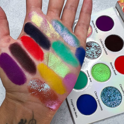 Dede's Signature - BLOOMING BASKET EYESHADOW PALETTE [NON MAGNETIC]