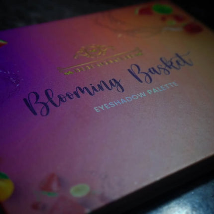 Dede's Signature - BLOOMING BASKET EYESHADOW PALETTE [NON MAGNETIC]