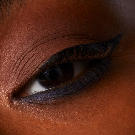 UOMA Beauty - Afro.Dis.Iac Liquid Eyeliner
