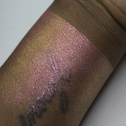 Dede's Signature - DAZZLING BRONZE HIGHLIGHTER [MAGNETIC PAN]