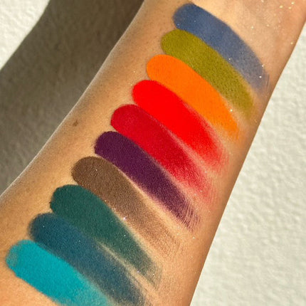 Dede's Signature - FEARLESS HOLIDAY PALETTE [MAGNETIC PANS]