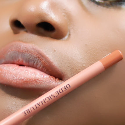 Dede's Signature - PETAL LIP LINER