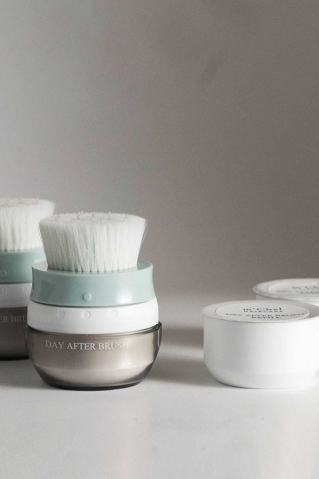 m'Chel Haircare - Double Day After™ Brush + Refills Bundle