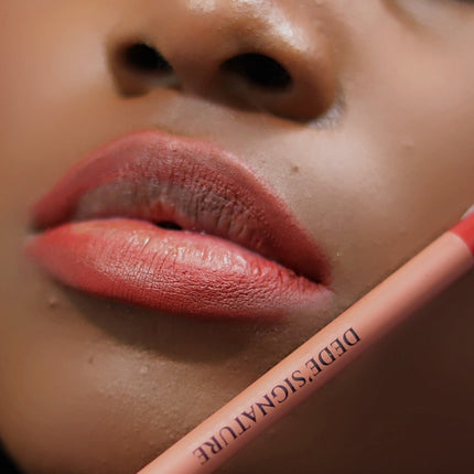 Dede's Signature - RUBY LIP LINER