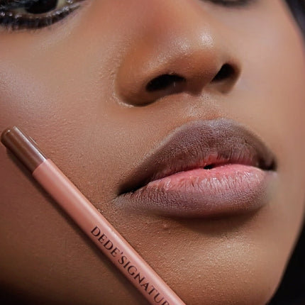 Dede's Signature - CHESTNUT LIP LINER