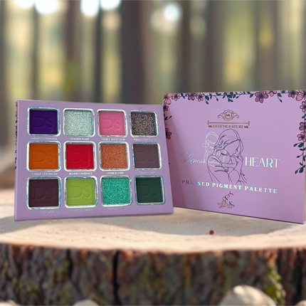Dede's Signature - LIONESS HEART PRESSED PIGMENT PALETTE (NON - MAGNETIC)