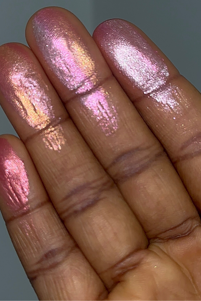 Dede's Signature - DAZZLING BRONZE HIGHLIGHTER [MAGNETIC PAN]