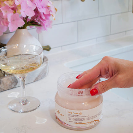 Manna Kadar Cosmetics - Renewing Salt Scrub - Pomegranate