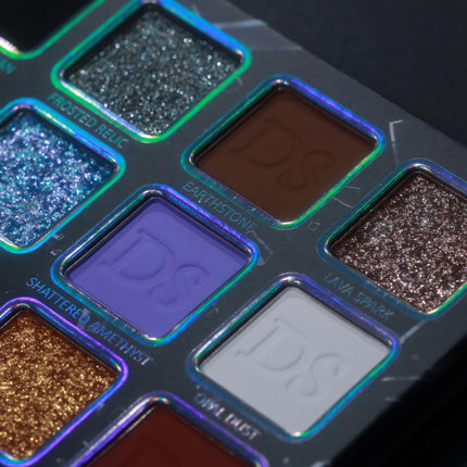 Dede's Signature - BROKEN JEWELS PALETTE [MAGNETIC PANS]