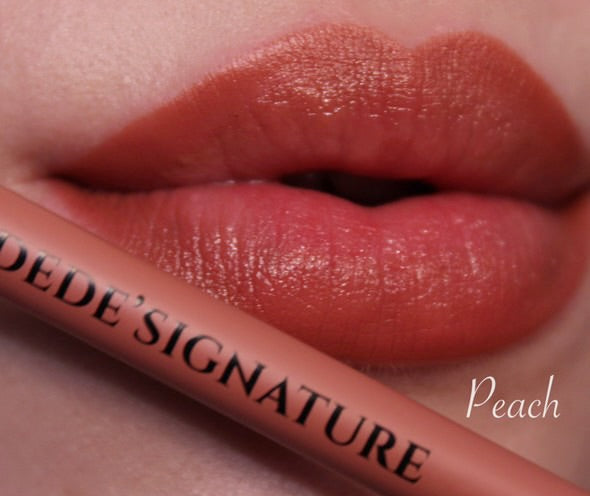Dede's Signature - PEACH LIP LINER