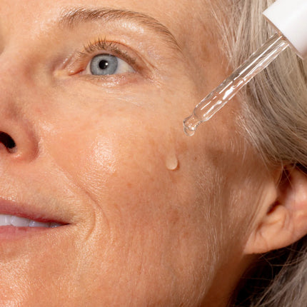 Solawave - Pre- & Probiotic Plumping Peptide Serum