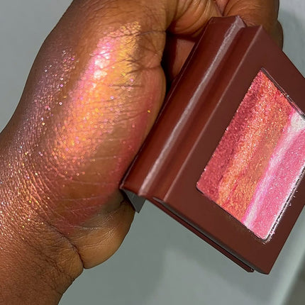 Dede's Signature - DAZZLING BRONZE HIGHLIGHTER [MAGNETIC PAN]