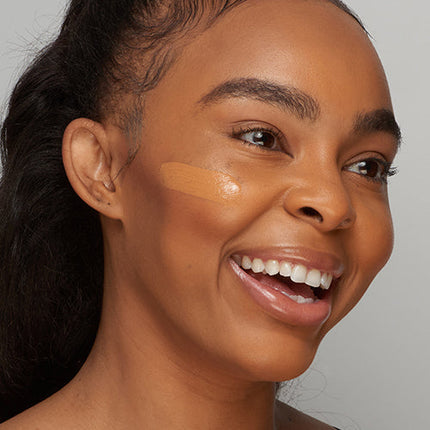 UOMA Beauty - FLAWLESS IRL SKIN PERFECTING FOUNDATION