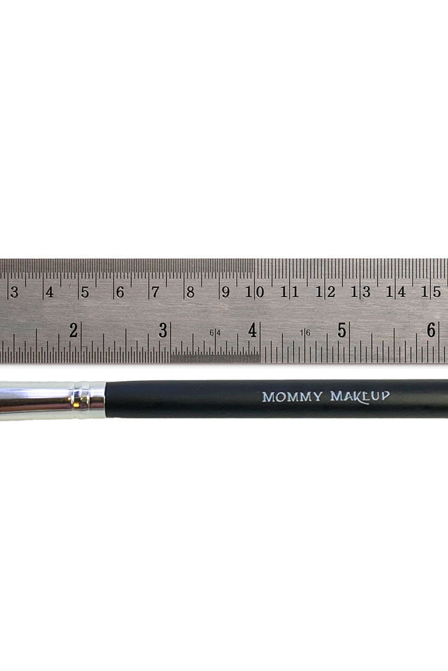 Mommy Makeup - Deluxe Shadow Brush
