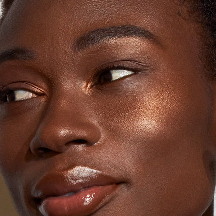 UOMA Beauty - Double Take Skin Perfecting Highlighter