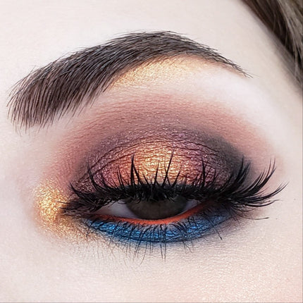 Crown Brush - BOLD EYESHADOW PALETTE CP08