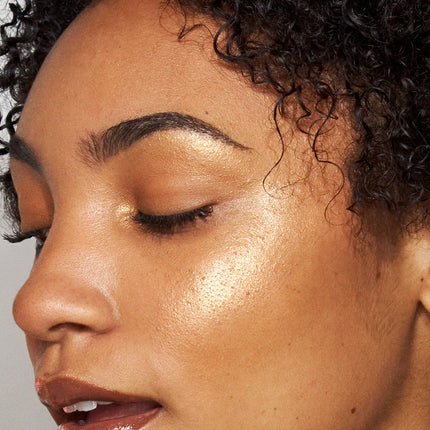 UOMA Beauty - Double Take Skin Perfecting Highlighter
