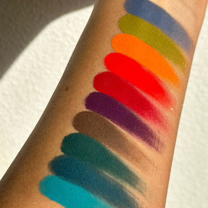 Dede's Signature - FEARLESS HOLIDAY PALETTE [MAGNETIC PANS]