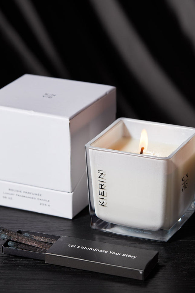 10 A.M. FLIRT SCENTED CANDLE