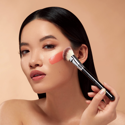 Sigma Beauty - F43 Soft Angled Cheek Brush