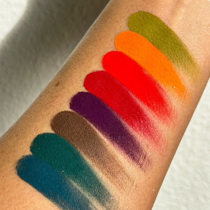 Dede's Signature - FEARLESS HOLIDAY PALETTE [MAGNETIC PANS]