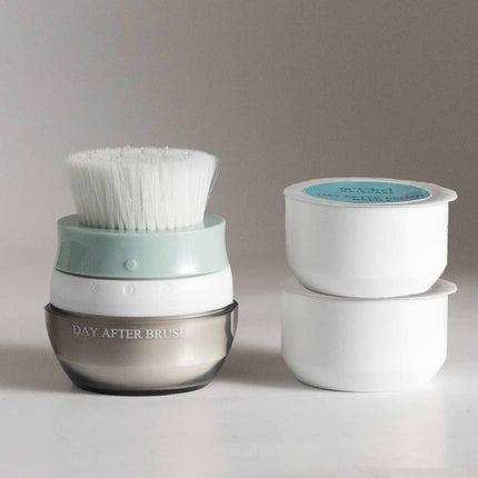 m'Chel Haircare - Day After™ Brush + 2 Refills Bundle Clean Dry Shampoo