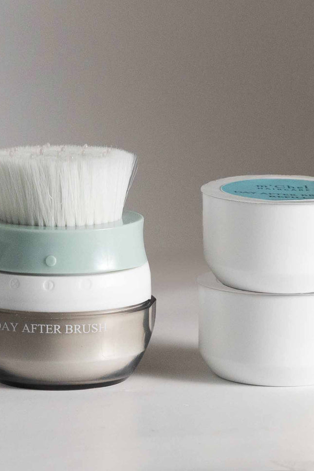 m'Chel Haircare - Day After™ Brush + 2 Refills Bundle Clean Dry Shampoo