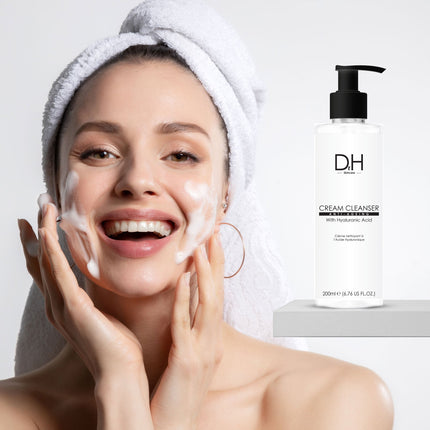 skinChemists US - Cream Cleanser with Hyaluronic Acid 200ml