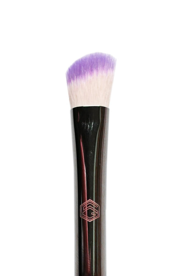 Game Beauty® - E03 - Angled Shadow Brush