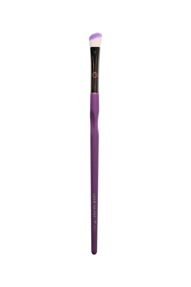 Game Beauty® - E03 - Angled Shadow Brush