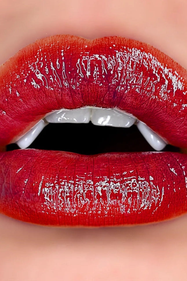 Curst Kosmetics - Lip Gloss Potion - She's The Devil