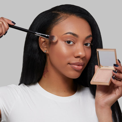 Sigma Beauty - F03 High Cheekbone Highlighter™ Brush
