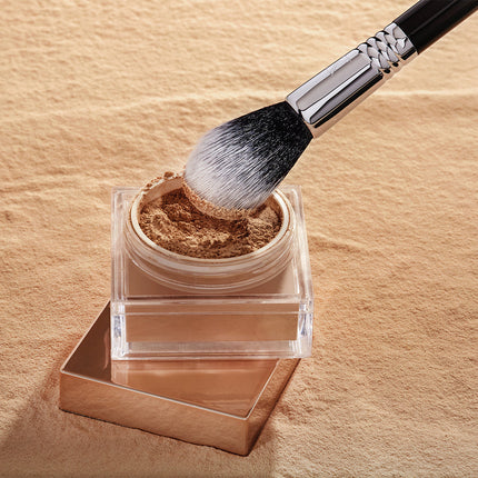 Sigma Beauty - F12 Setting Powder™ Brush
