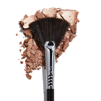 Sigma Beauty - F42 Strobing Fan™ Brush