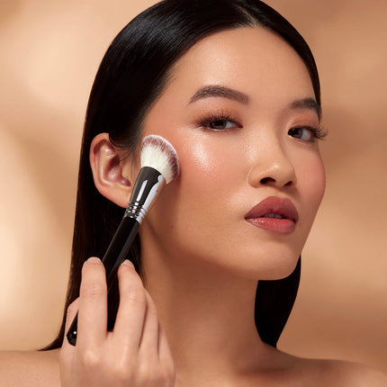 Sigma Beauty - F43 Soft Angled Cheek Brush