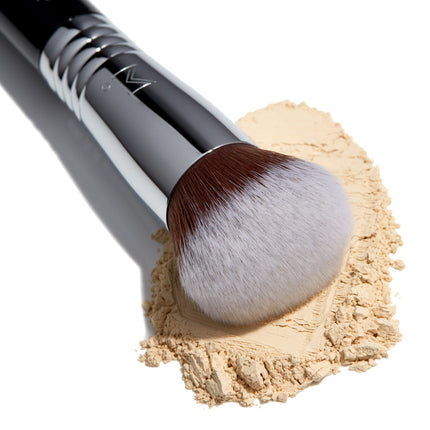 Sigma Beauty - F82 Round Kabuki™ Brush