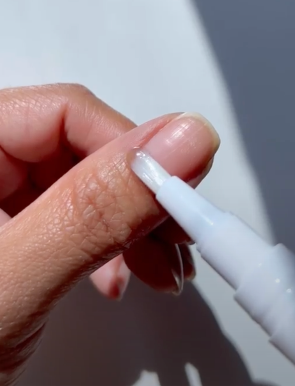 Huella - Cuticle Oil Pen // "The Good Oil" All-Natural Healing Cuticle & Nail Oil