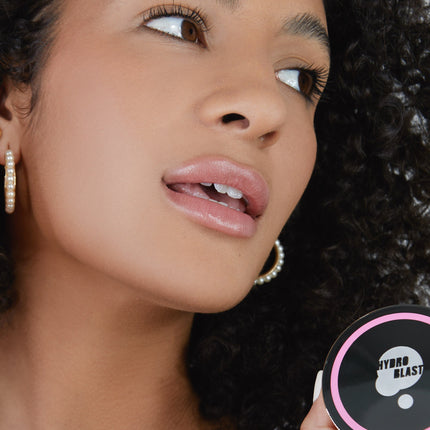 UOMA Beauty - Hydroblast Finishing Powder