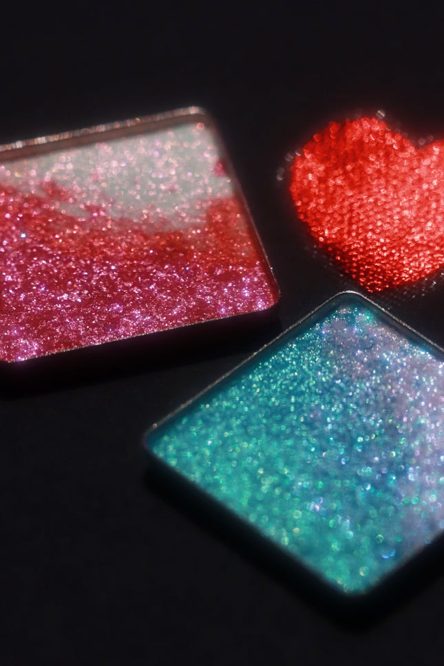 Dede's Signature - SWEETHEARTS & SECRETS SPLIT PAN SINGLES - [Magnetic Multichrome]