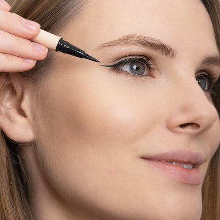 M2U NYC - Liquid Eyeliner