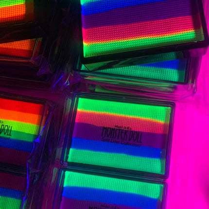 Inked Doll Cosmetics - *UV* UNICORN PASTEL PRIDE Striped Wet Liner