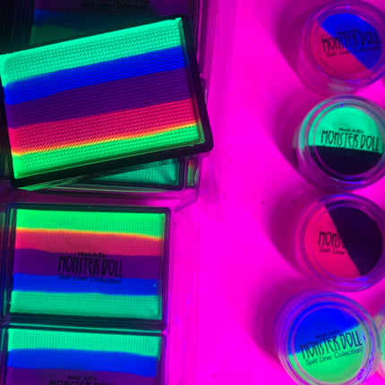Inked Doll Cosmetics - *UV* UNICORN PASTEL PRIDE Striped Wet Liner