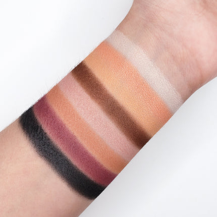 Crown Brush - GOLDEN PEACH EYESHADOW PALETTE CP15