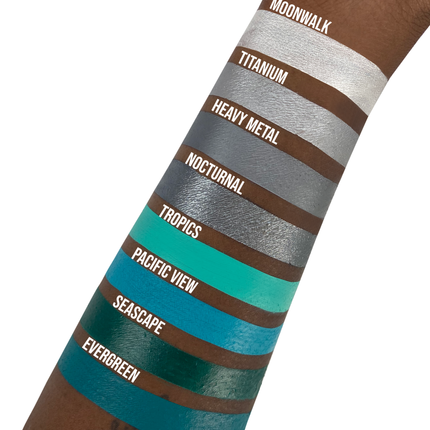 Gavissi Beauty - "MOONWALK" SINGLE LINER PAN (METALLIC)