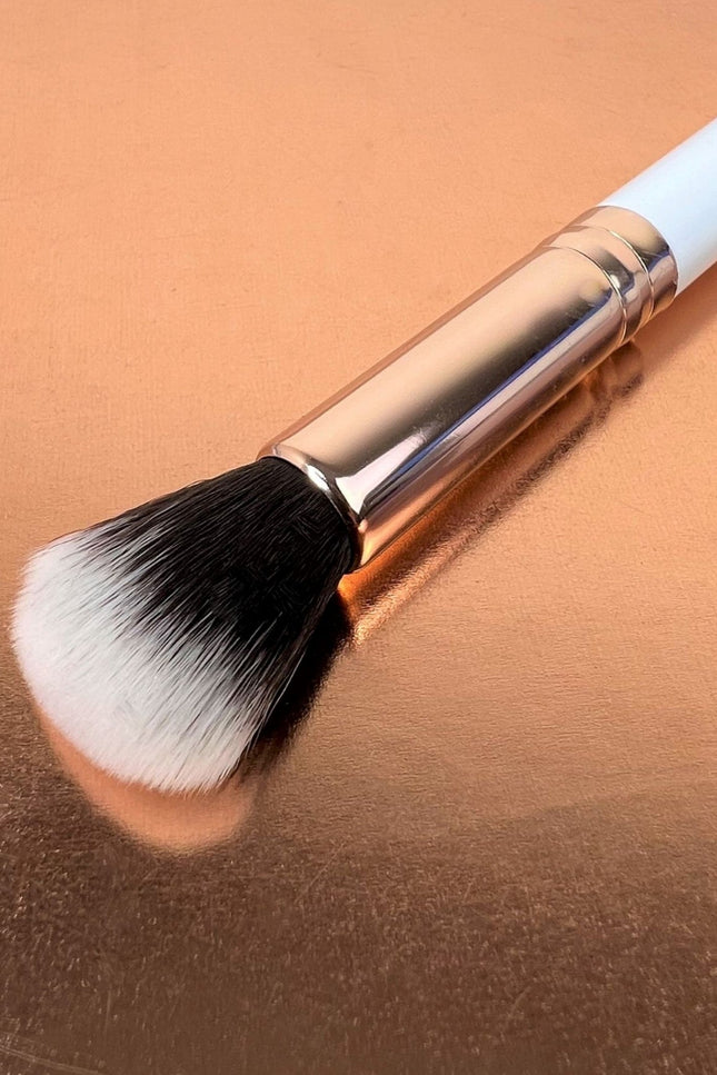 Crown Brush - CWG05- HIGHLIGHTER/CONTOUR BRUSH